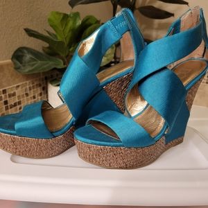 BCBG turquoise wedge size 5.5